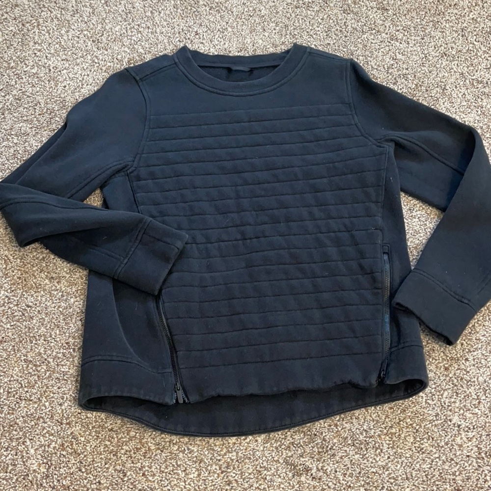 Lululemon Women’s Black Pullover Size 6